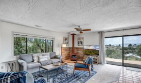 Cottonwood Desert Charm with Views and Sunsets perfect for Family